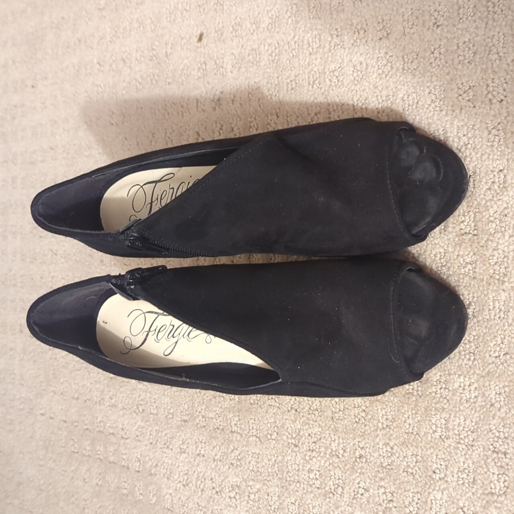 Fergie Zip Up Heeled Booties Size 6